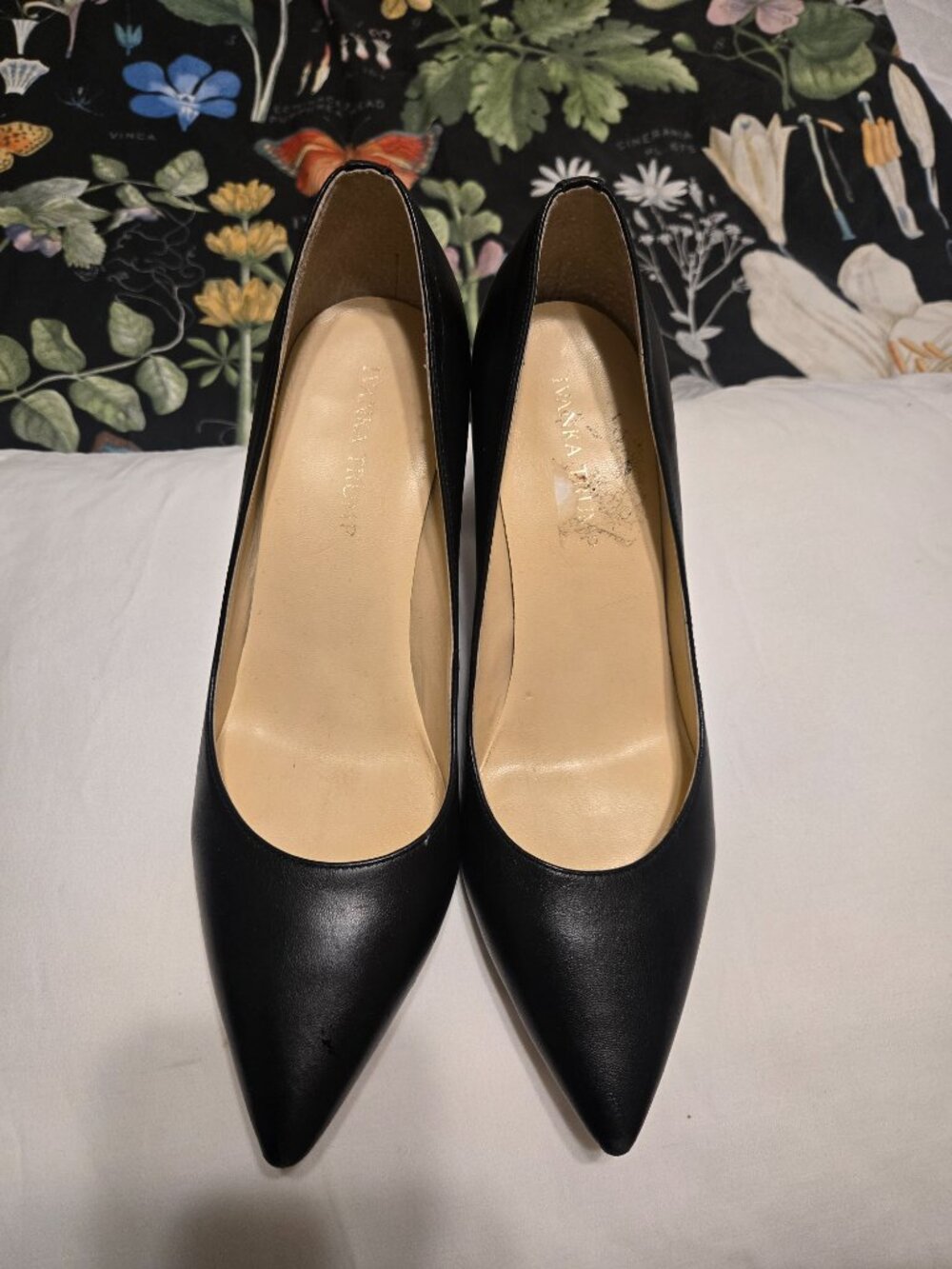 Ivanka Trump pointy toe pumps